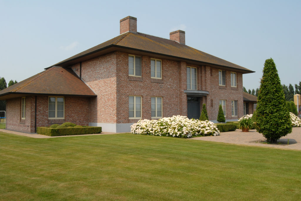 Klassieke Woning Met Beige Aluminium Ramen Realisaties Timmerman